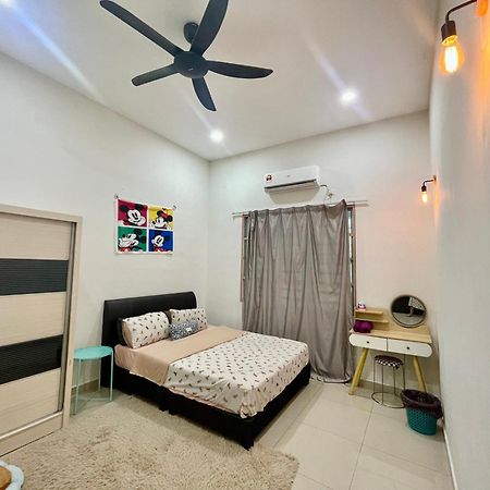 Comfort 36 Entire House At Alma Bukit Mertajam Esterno foto