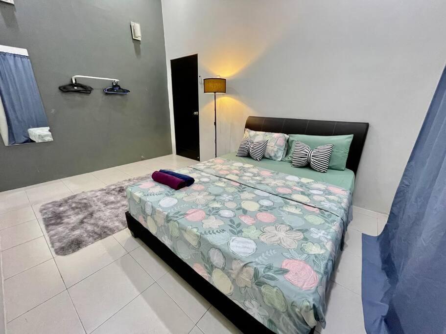 Comfort 36 Entire House At Alma Bukit Mertajam Esterno foto