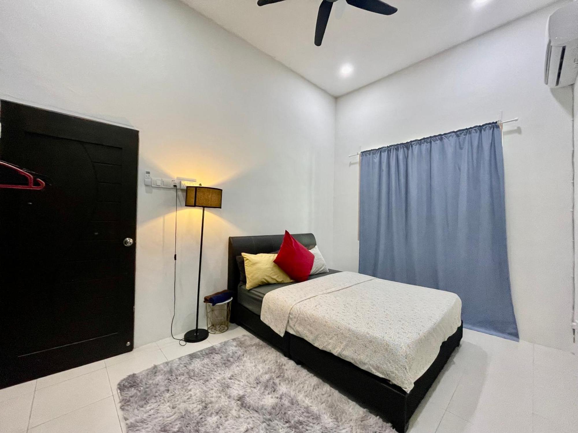 Comfort 36 Entire House At Alma Bukit Mertajam Esterno foto